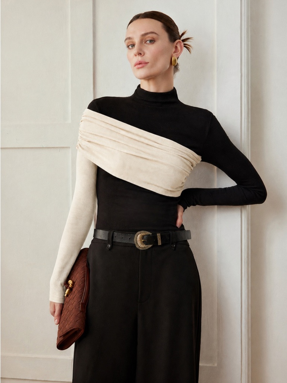 Commense Black and Cream Layered Off-Shoulder Turtleneck